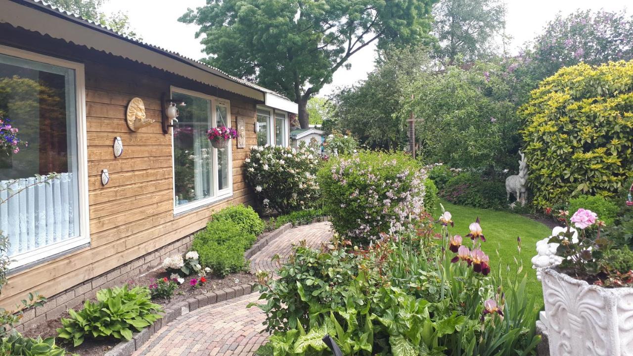 Bed And Breakfast Bij Hooisma Кампен Екстериор снимка